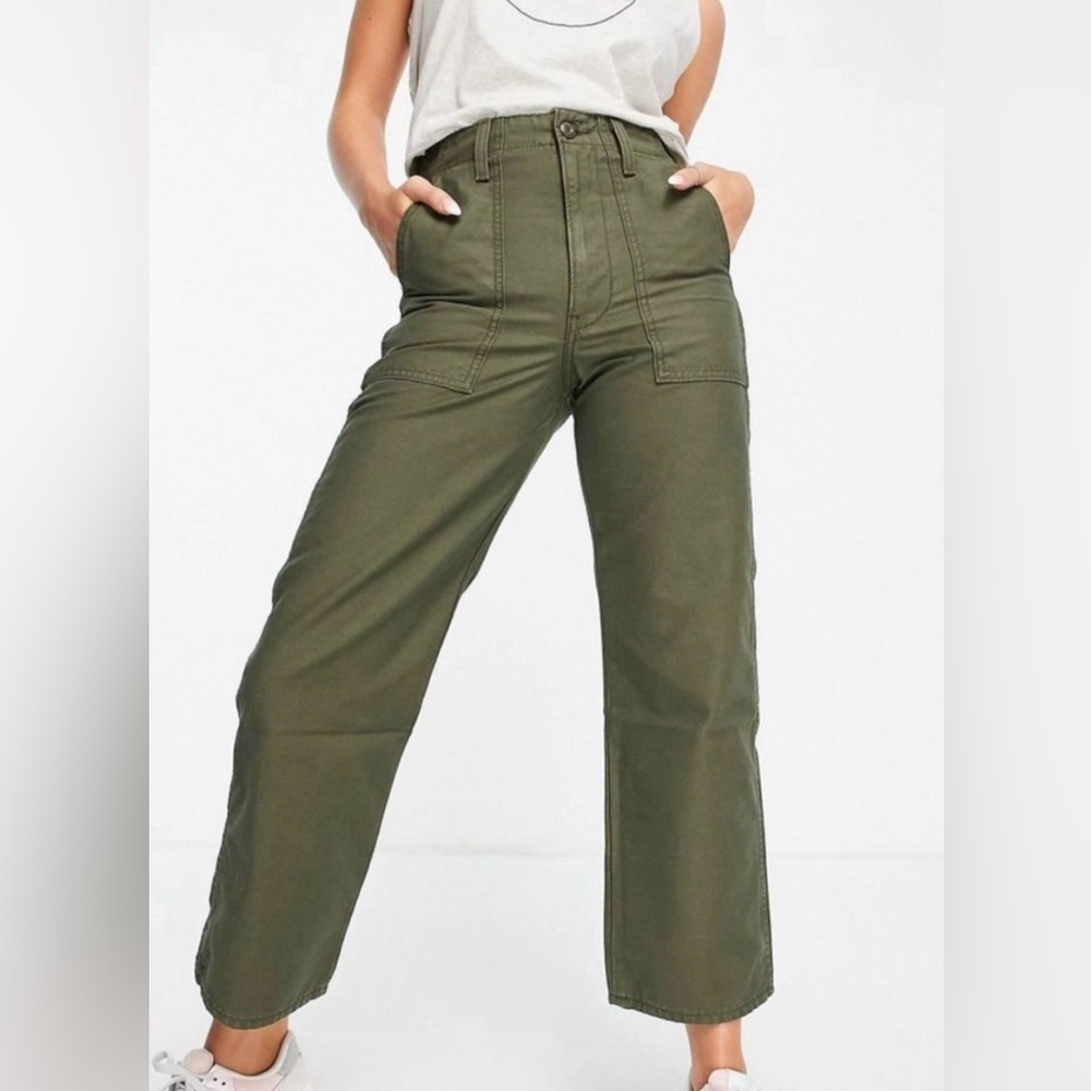 Levis Ribcage Straight Pants size 30